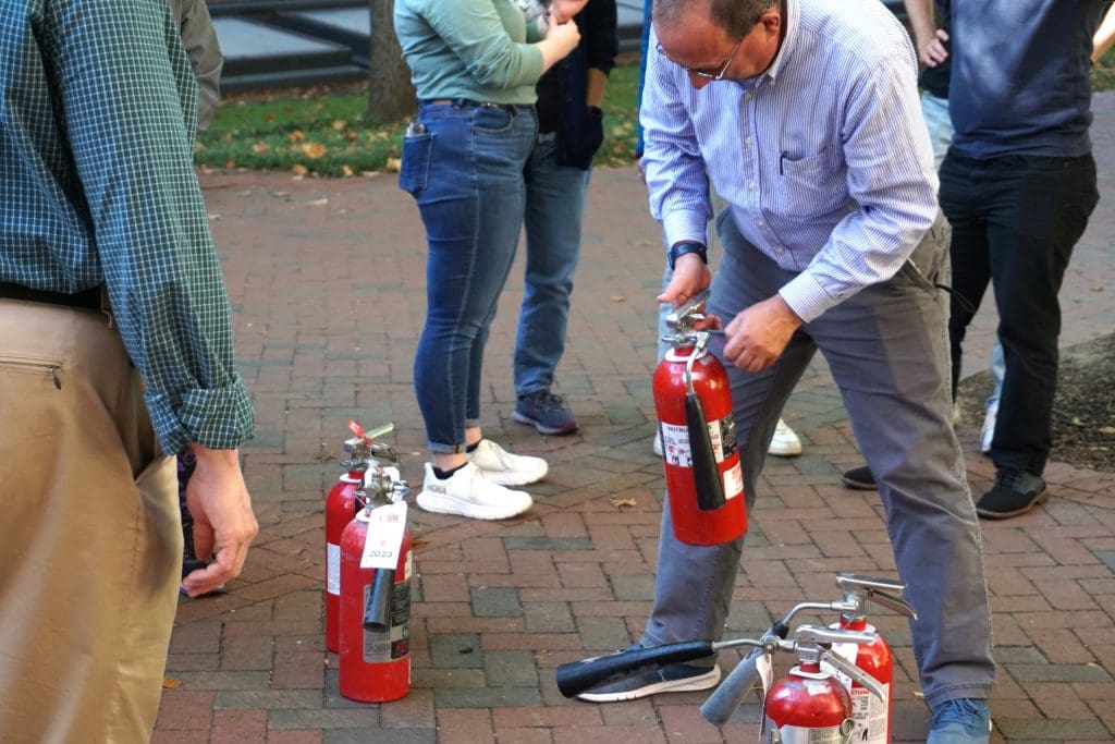 Selecting a fire extinguisher