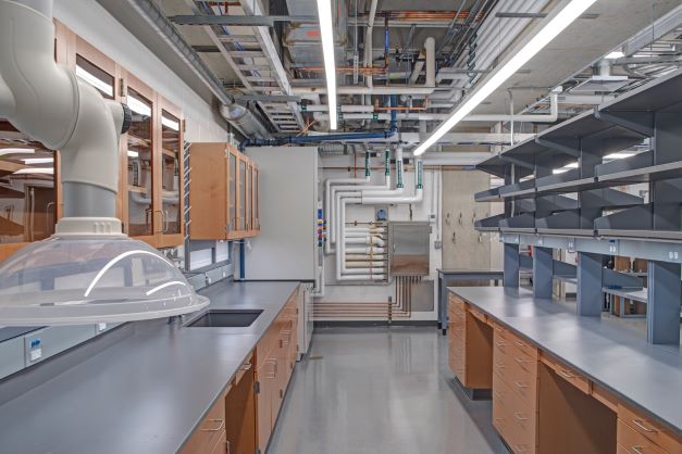 Newly Installed Prototyping benches in Bloomberg 020, Spring 2021