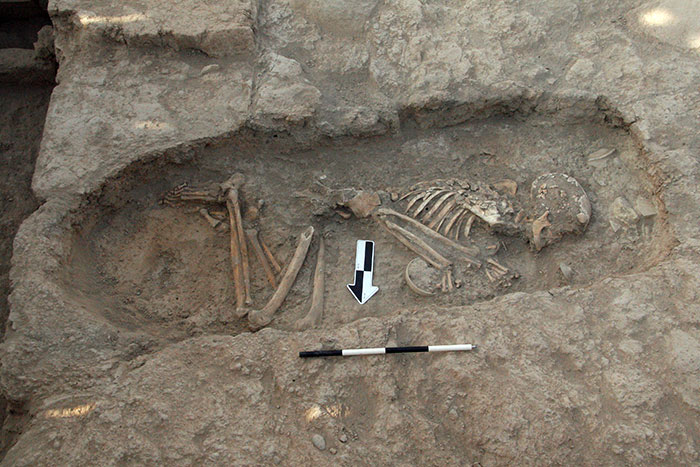 Mittani phase 1, adult burial.