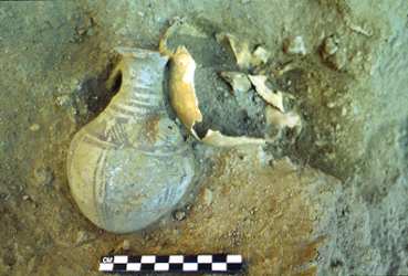 Collapse: Middle Bronze I (ca. 2000-1800 BC, Umm el-Marra Period IIId)